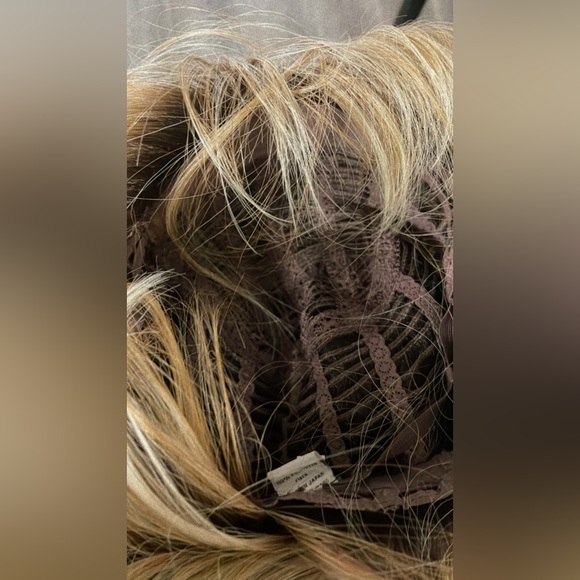 Human blend wig - Picture 8 of 9